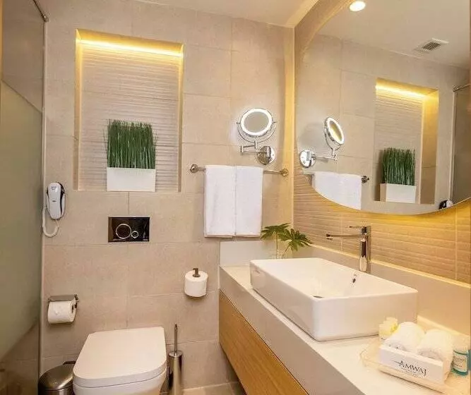Standard swim-up room, Amwaj Oyoun Resort & Casino