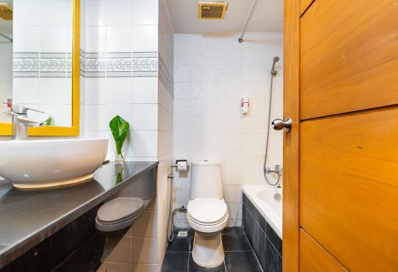 اتاق لوکس با چشم‌انداز دریا, Bella Villa Metro