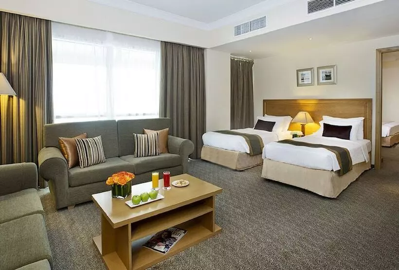 اتاق لوکس با تخت بزرگ, City Seasons Hotel Dubai