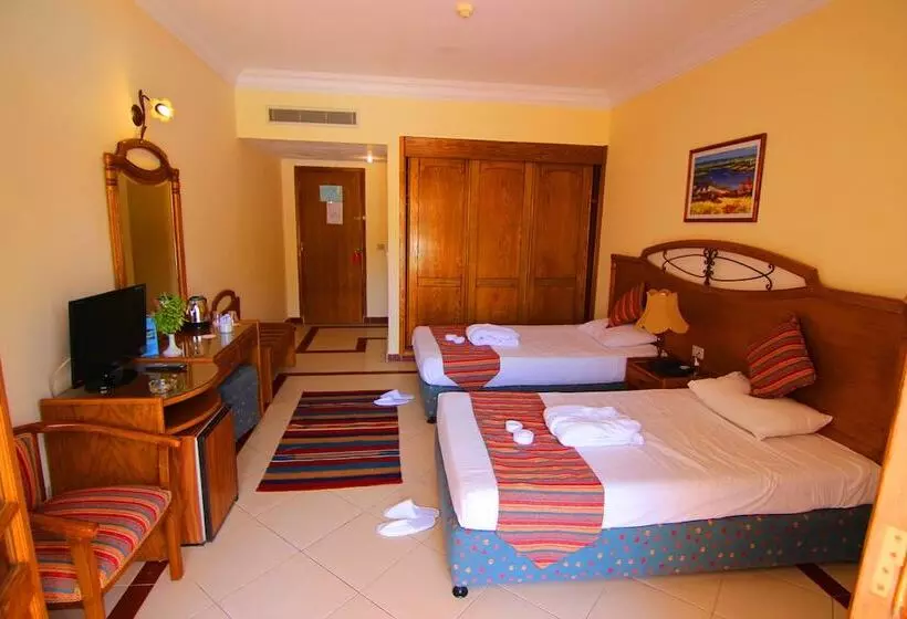 اتاق استاندارد با چشمانداز استخر, Coral Hills Resort Sharm Elsheikh