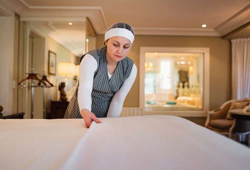 جناح ملكى, Estalagem St. Hubertus