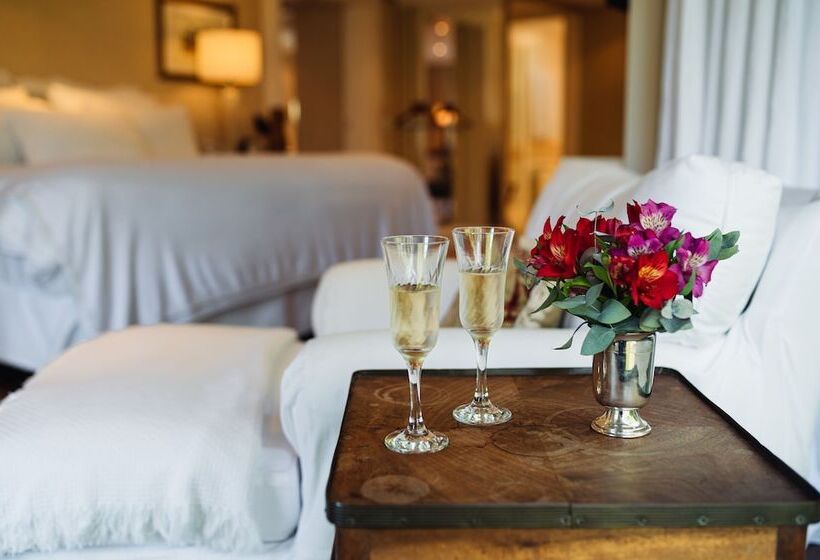 جناح ملكى, Estalagem St. Hubertus