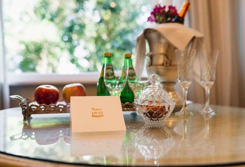 جناح ملكى, Estalagem St. Hubertus