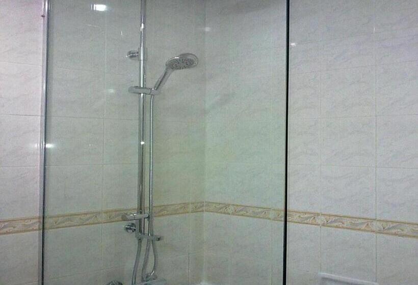 اتاق پریمیوم سه تخته, Grand Continental  Kuala Terengganu