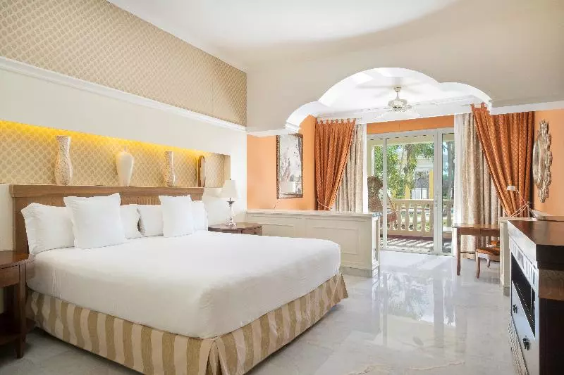 سوییت با چشم‌انداز استخر, JOIA Paraíso by Iberostar - Adults Only