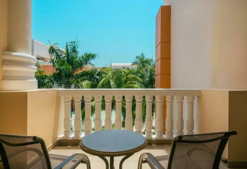 سوییت جونیور, Iberostar Selection Rose Hall Suites