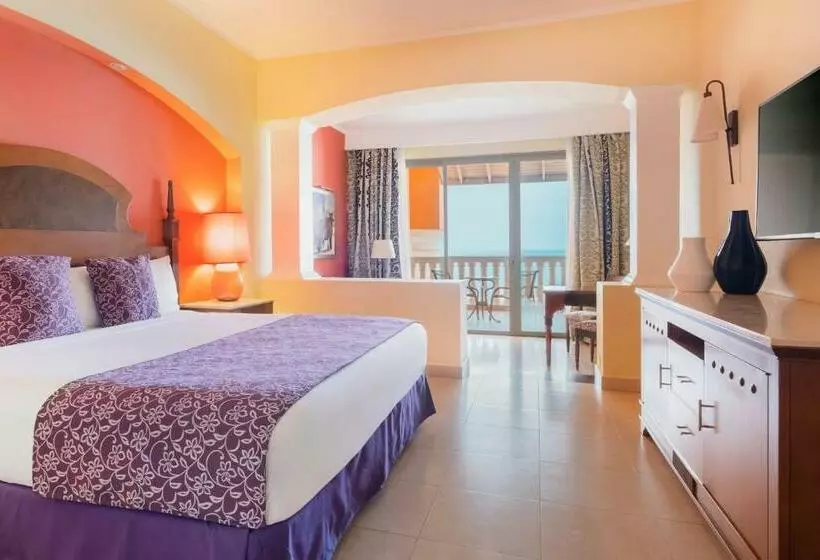 سوییت جونیور با چشم‌انداز دریا, Iberostar Selection Rose Hall Suites