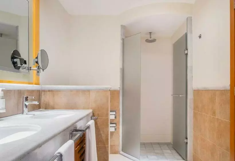سوییت جونیور با چشم‌انداز دریا, Iberostar Selection Rose Hall Suites