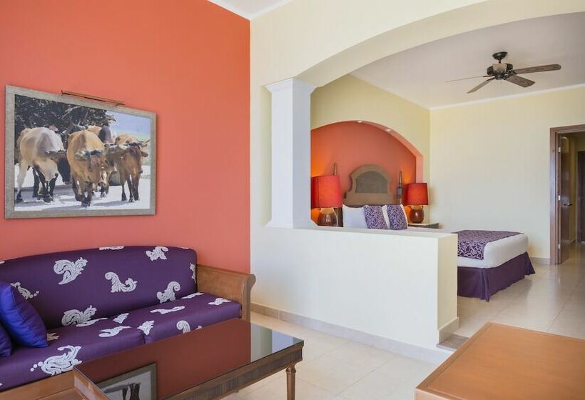 سوییت جونیور با چشمانداز دریا, Iberostar Selection Rose Hall Suites