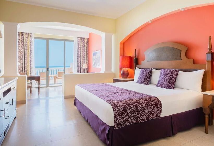 سوییت جونیور با چشم‌انداز دریا, Iberostar Selection Rose Hall Suites