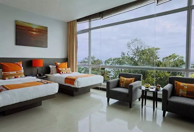 デラックスルーム, Independence Hotel Resort & Spa