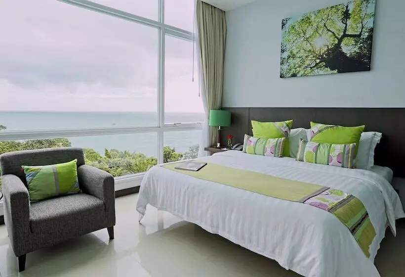 デラックスルーム, Independence Hotel Resort & Spa