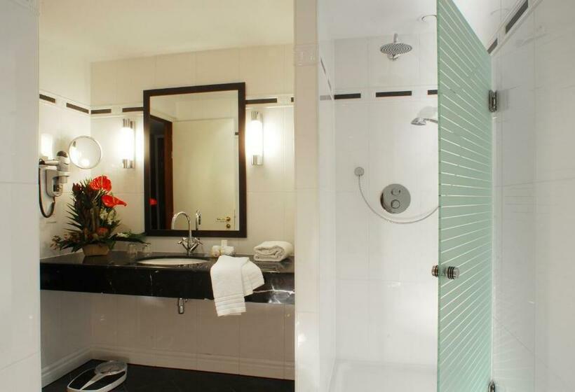 Pokój Deluxe, Marivaux