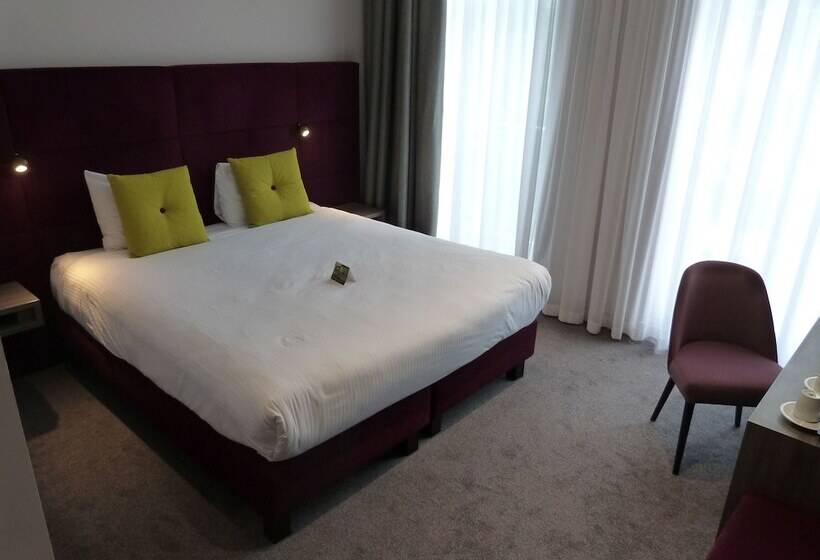 Pokój Standard, Marivaux