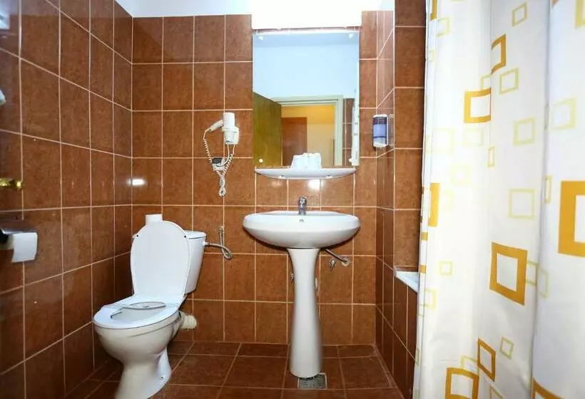 اتاق استاندارد سه نفره, Moldova