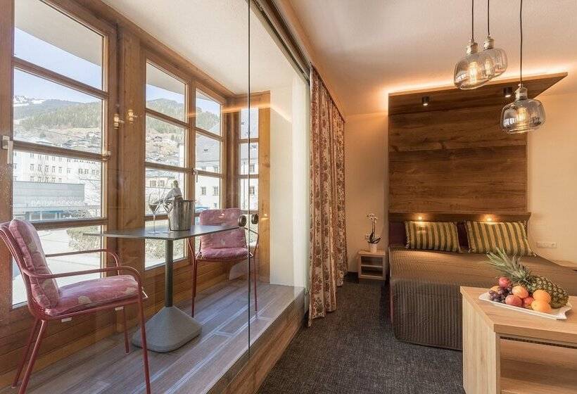 דירת חדר, Neue Post