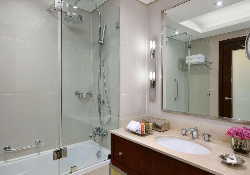 غرفة ديلوكس مطلّة علي البحر, Qabila Westbay