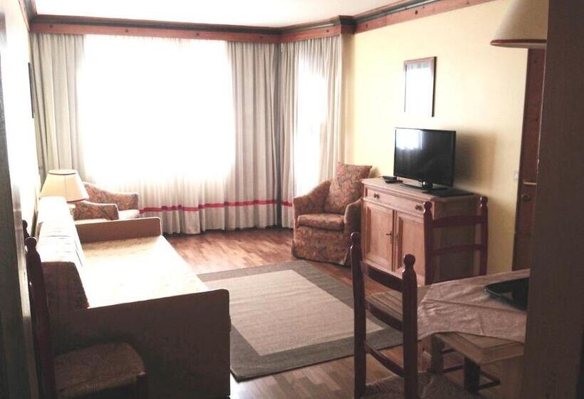 جناح, Rta Hotel Catturani