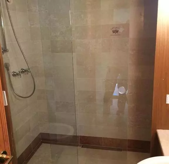 スイート, Rta Hotel Catturani