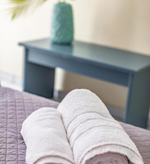 اتاق استاندارد سه نفره, Sofia S