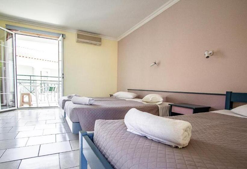 اتاق استاندارد سه نفره, Sofia S