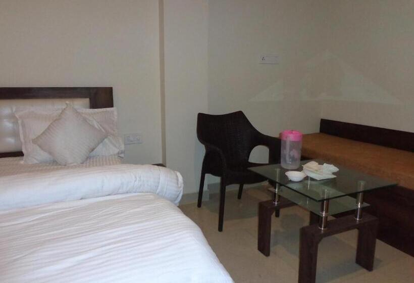 Студия Стандарт, Rukmani Inn