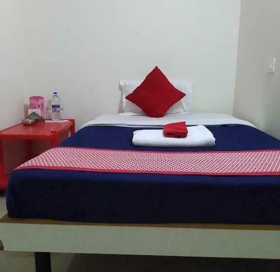 バスルーム共有のシングルスタンダード, Raje Sambhaji Guest House