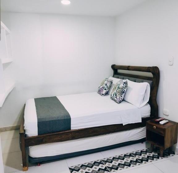 スタンダードルーム, Tranvia