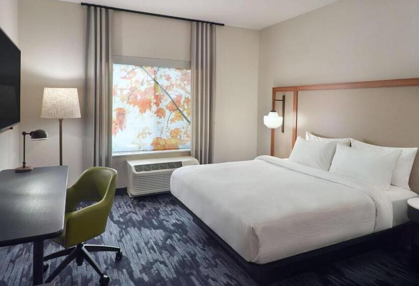 キングサイズベッドのスタンダードルーム, Fairfield Inn & Suites By Marriott Athensuniversity Area