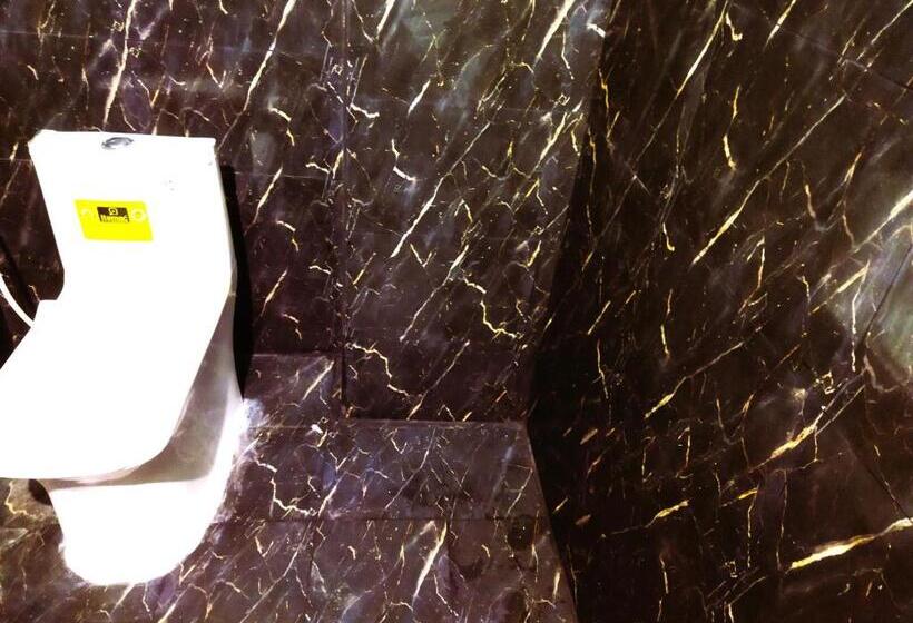 Deluxe Triple Room, Hara Rama Hare Krishna Rameswaram