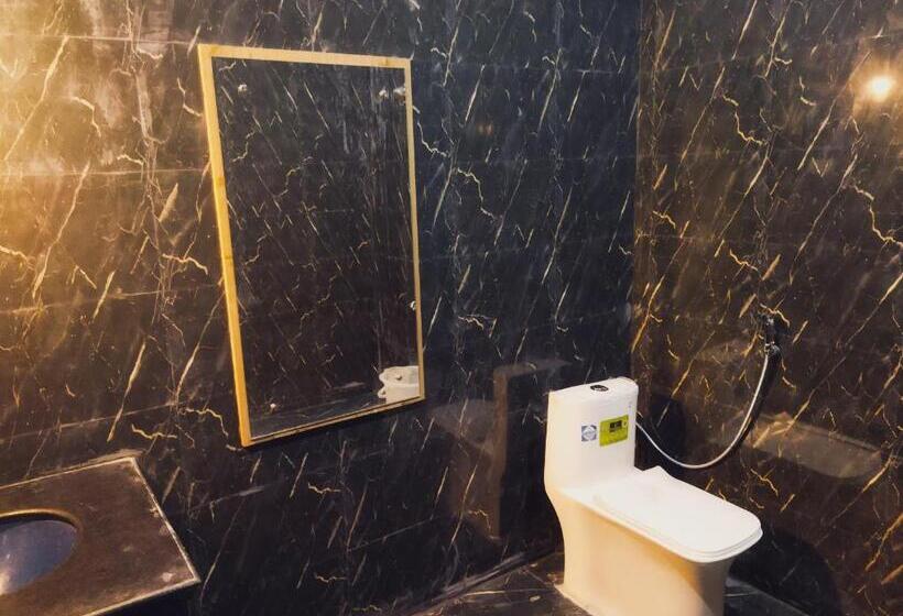 Deluxe Triple Room, Hara Rama Hare Krishna Rameswaram