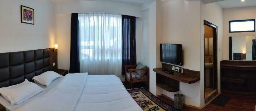 Chambre Deluxe, Yangbum