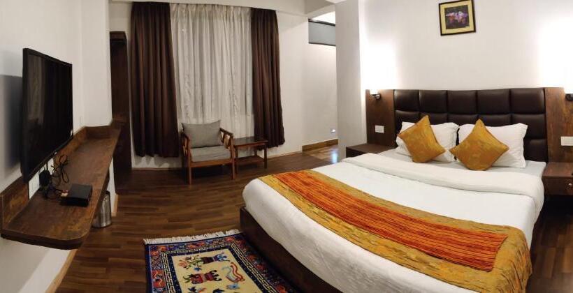 Chambre Supérieure, Yangbum