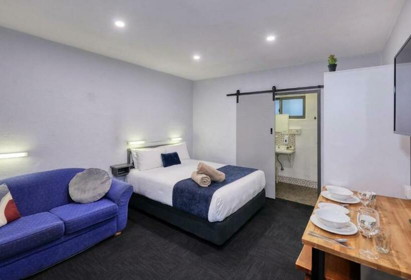 이코노미 룸, Parkes Federation Motel