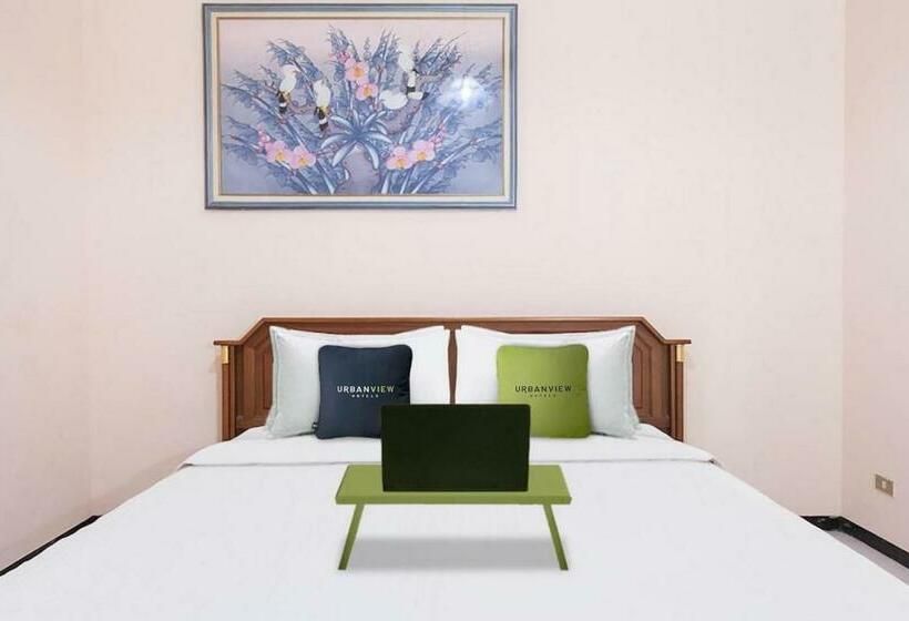 标准间, Urbanview Hotel Near Jatim Park 1 By Reddoorz