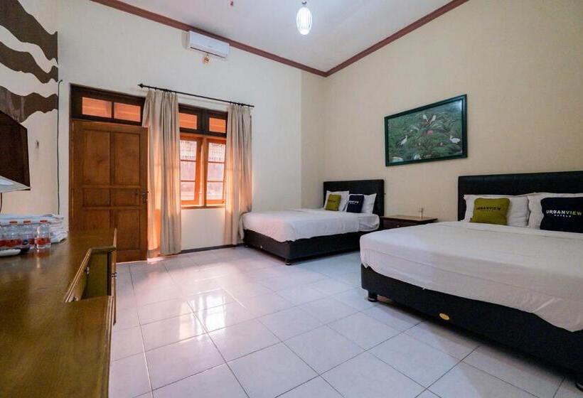 家庭间, Urbanview Hotel Near Jatim Park 1 By Reddoorz