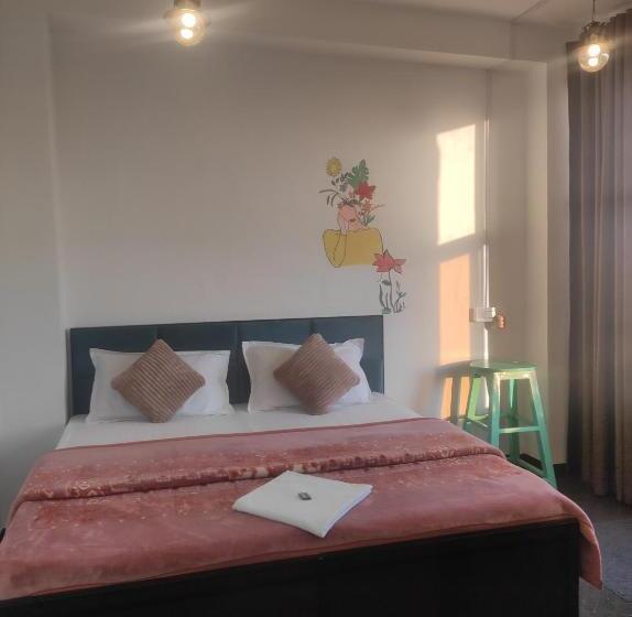 豪华家庭房间, Hill Veu Home Bir Billing