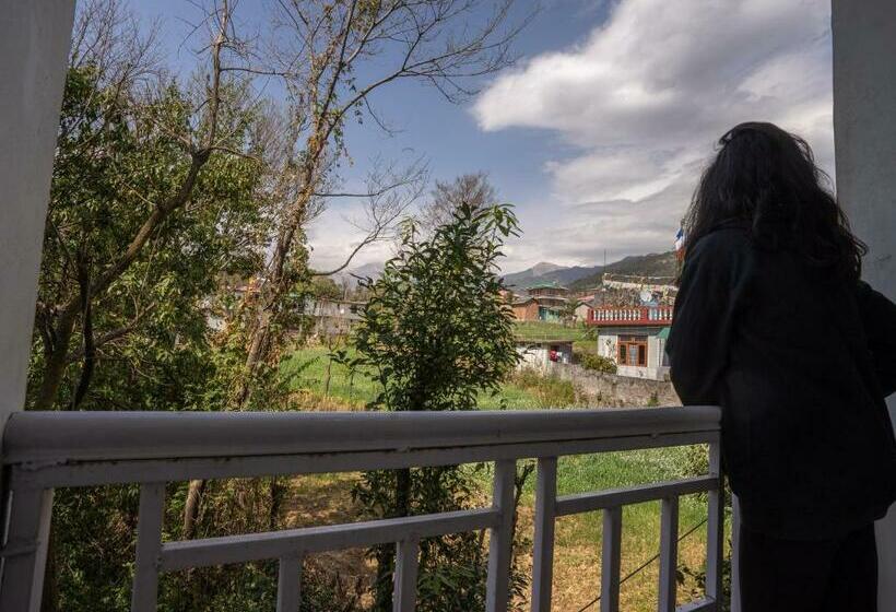 Номер Deluxe, The Trippy Tribe