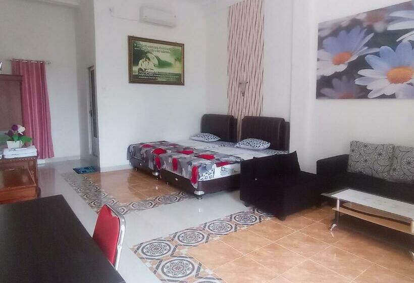 סוויטה, Nayora Prabumulih