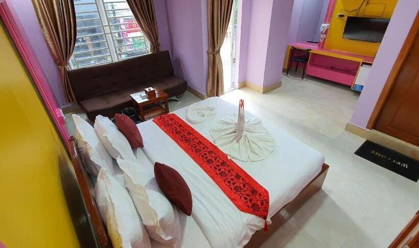 מיטת קינג בסוויטה, Pheng Chenda