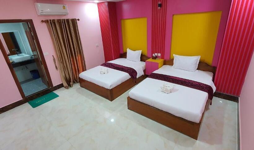 غرفة قياسية مزوَّدة بشُرفة, Pheng Chenda