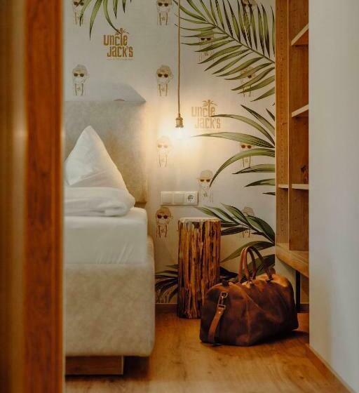Апартаменты 2 Спальни, Uncle Jacks