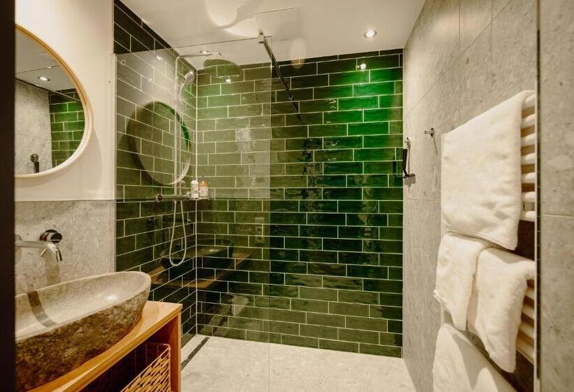 Апартаменты 3 Спальни, Uncle Jacks