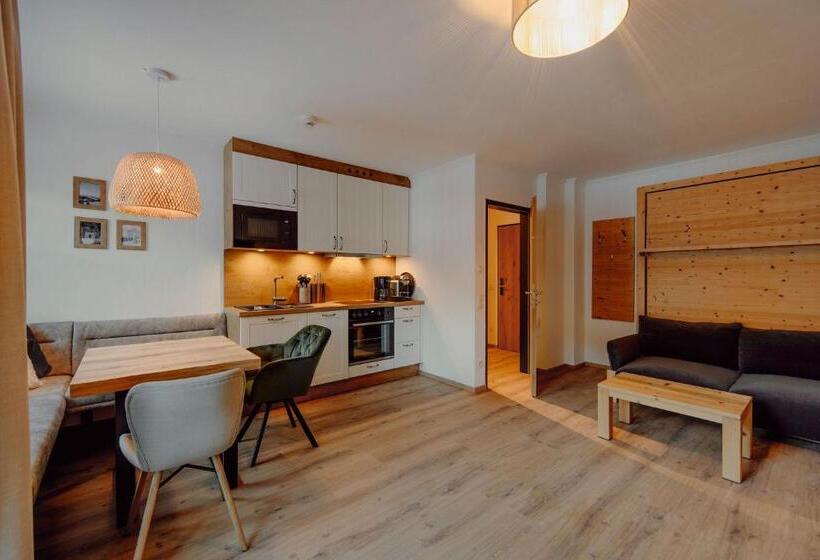 Апартаменты 1 Спальня, Uncle Jacks