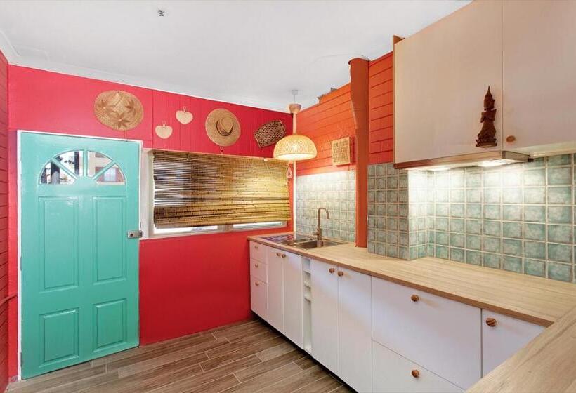 סטודיו משפחתי, Manly Waves Studios & Apartments