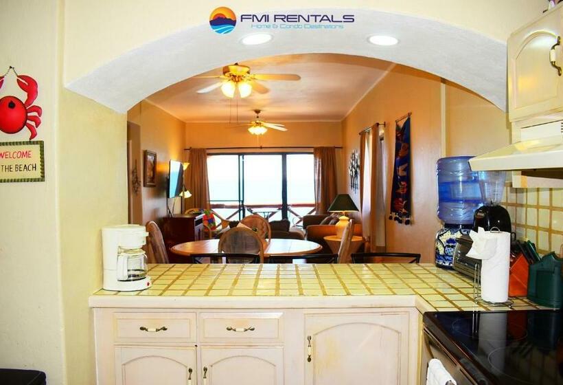 آپارتمان 2 خوابه, Marina Pinacate B 403