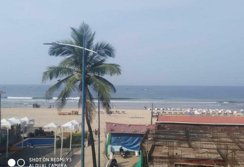 اتاق لوکس با بالکن و چشم‌انداز دریا, Baga Beach Exotica