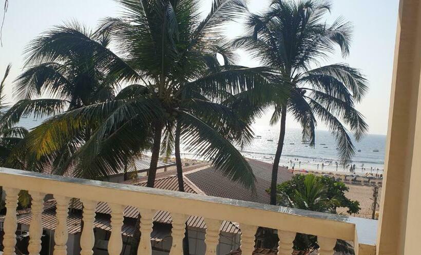 اتاق لوکس با بالکن و چشم‌انداز دریا, Baga Beach Exotica