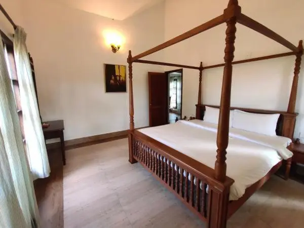 Deluxe-huone, Rasa Gurukul
