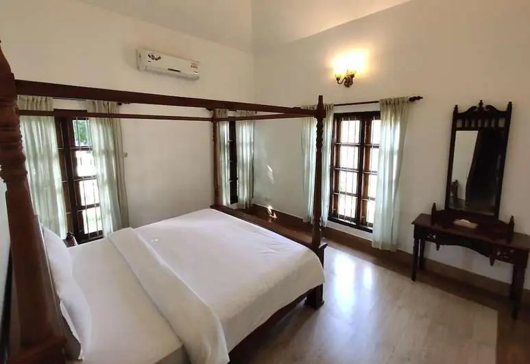 Deluxe-huone, Rasa Gurukul